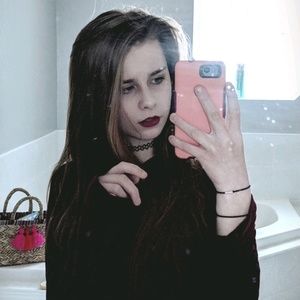 Meet your Posher, Cierra